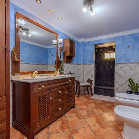 Daire Luxury Canarian With Large Pool In Costa Teguise (Lanzarote)