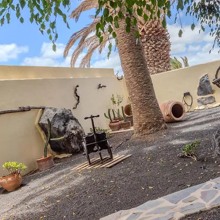 Luxury Canarian With Large Pool In Costa Teguise Appartement Teguise (Lanzarote)