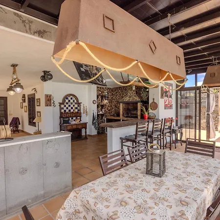 Daire Luxury Canarian With Large Pool In Costa