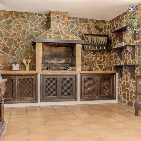 Luxury Canarian With Large Pool In Costa * Teguise (Lanzarote)